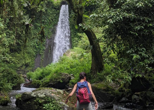 1Day trip Mayung Polak Waterfall (1)1Day trip Mayung Polak Waterfall (1)