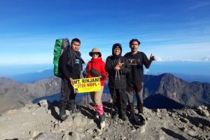 trekking to rinjani with rinjani trekking expert portofolio, 2 Days 1 Nigh Via Sembalun For Trekking Rinjani Summit